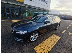 VOLVO V90 D4  MOMENTUM PRO